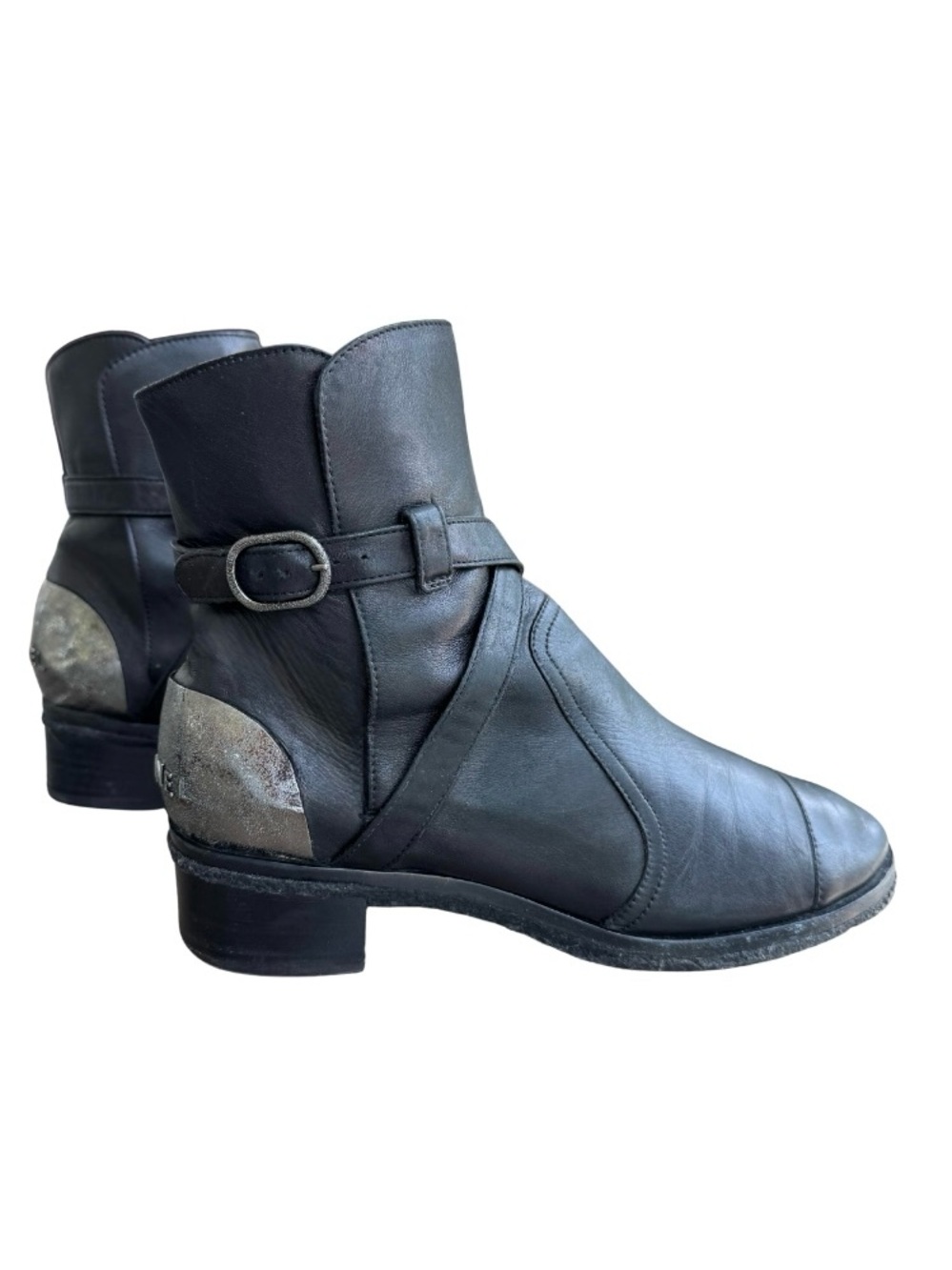 *Authentic* CHANEL Black Calfskin Ankle Boots size 36.5, Metallic Heel Detail